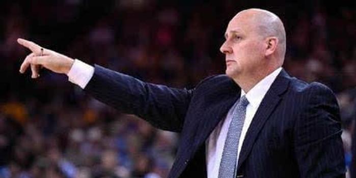  里昂主教练突遭下课，助教暂代指挥权  