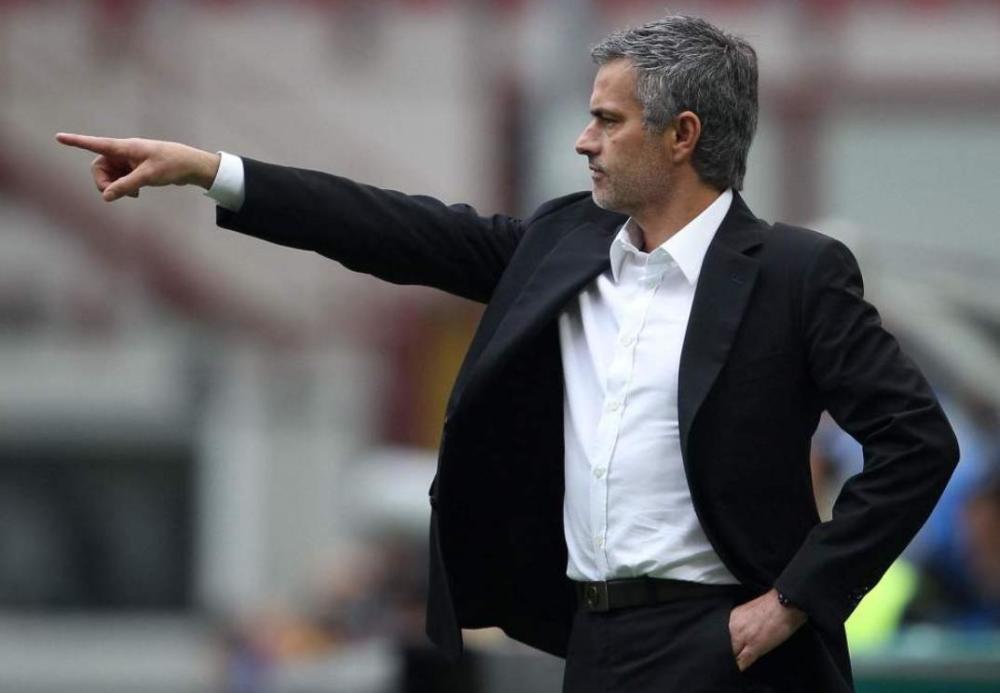  罗马客场惨败，穆里尼奥战术遭质疑  